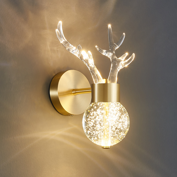 Reindeer wall lamp